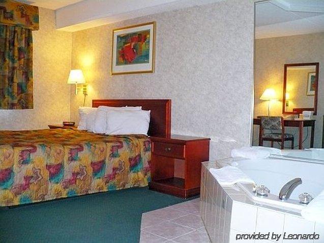 Lexington Inn & Suites-Windsor Oda fotoğraf